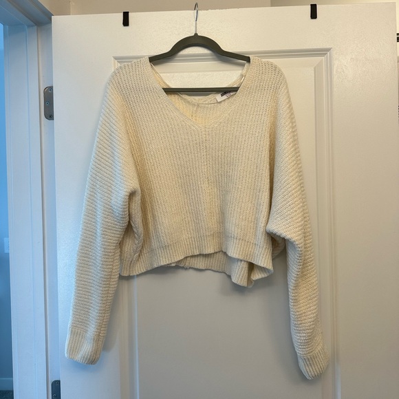 Double Zero Chenille V-Neck Sweater - Picture 6 of 8